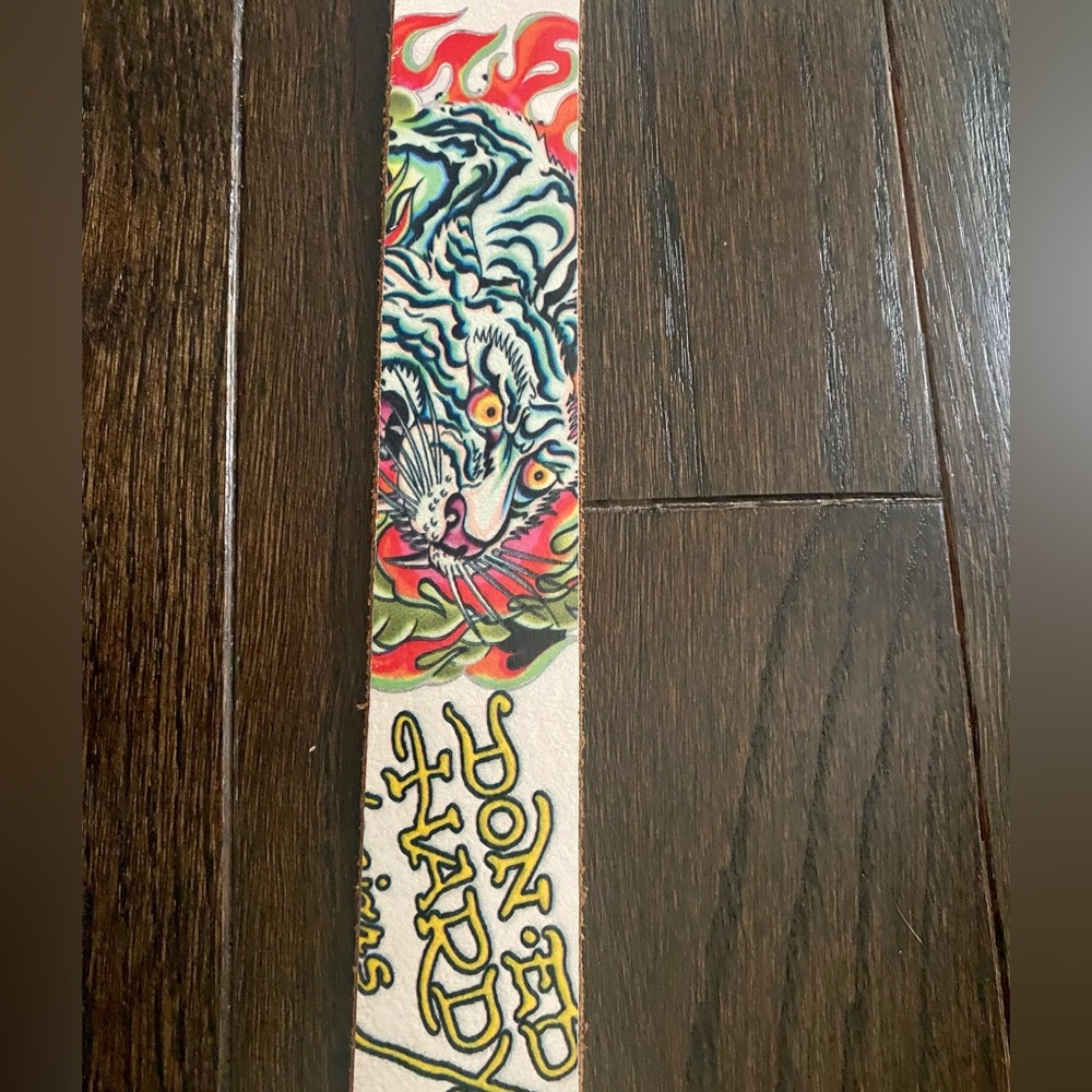 VTG White and Multi Color Ed Hardy Logo Leather Belt with rhinestones & studs 🔩 - Picture 8 of 16
